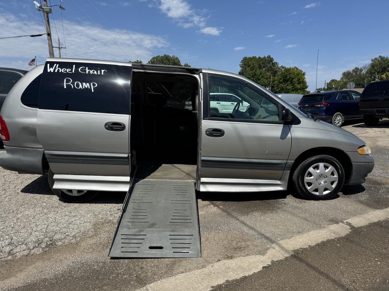 Plymouth Voyager 3dr Grand SE 119" WB 1997