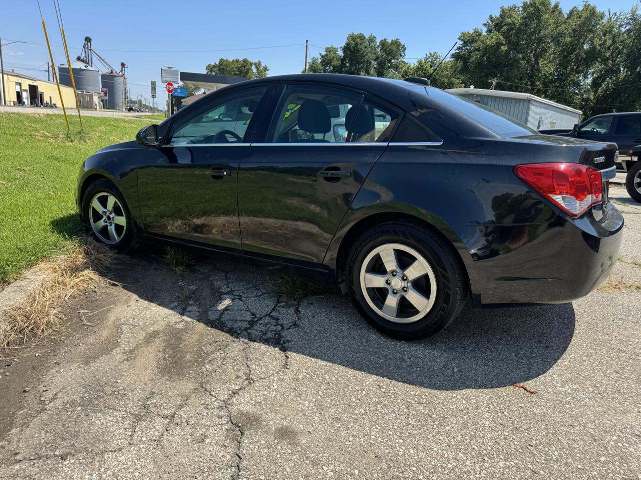Chevrolet Cruze Limited 4dr Sdn Auto LT w/1LT 2016