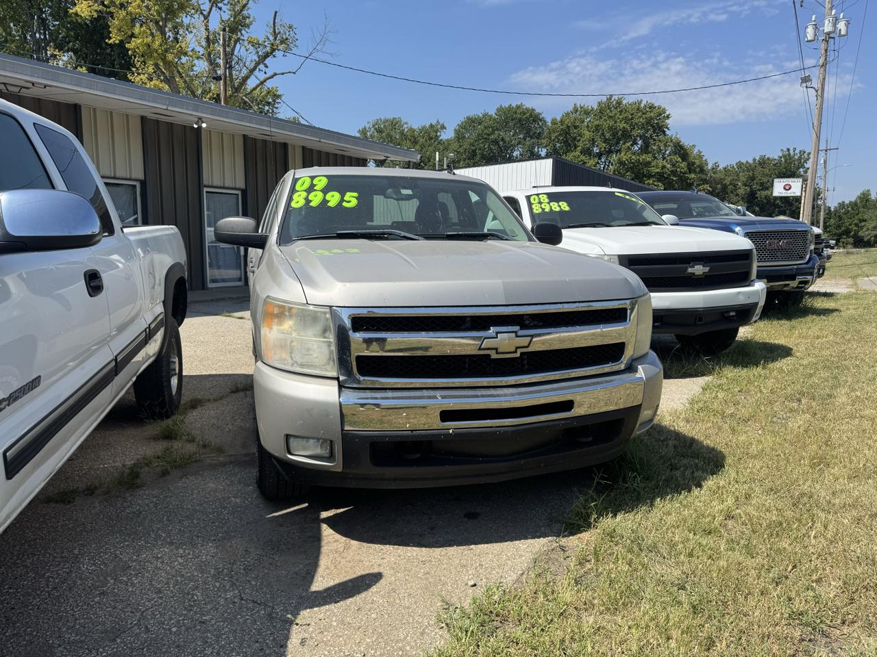 2009 Chevrolet Silverado 1500 4WD Crew Cab 143.5" LT