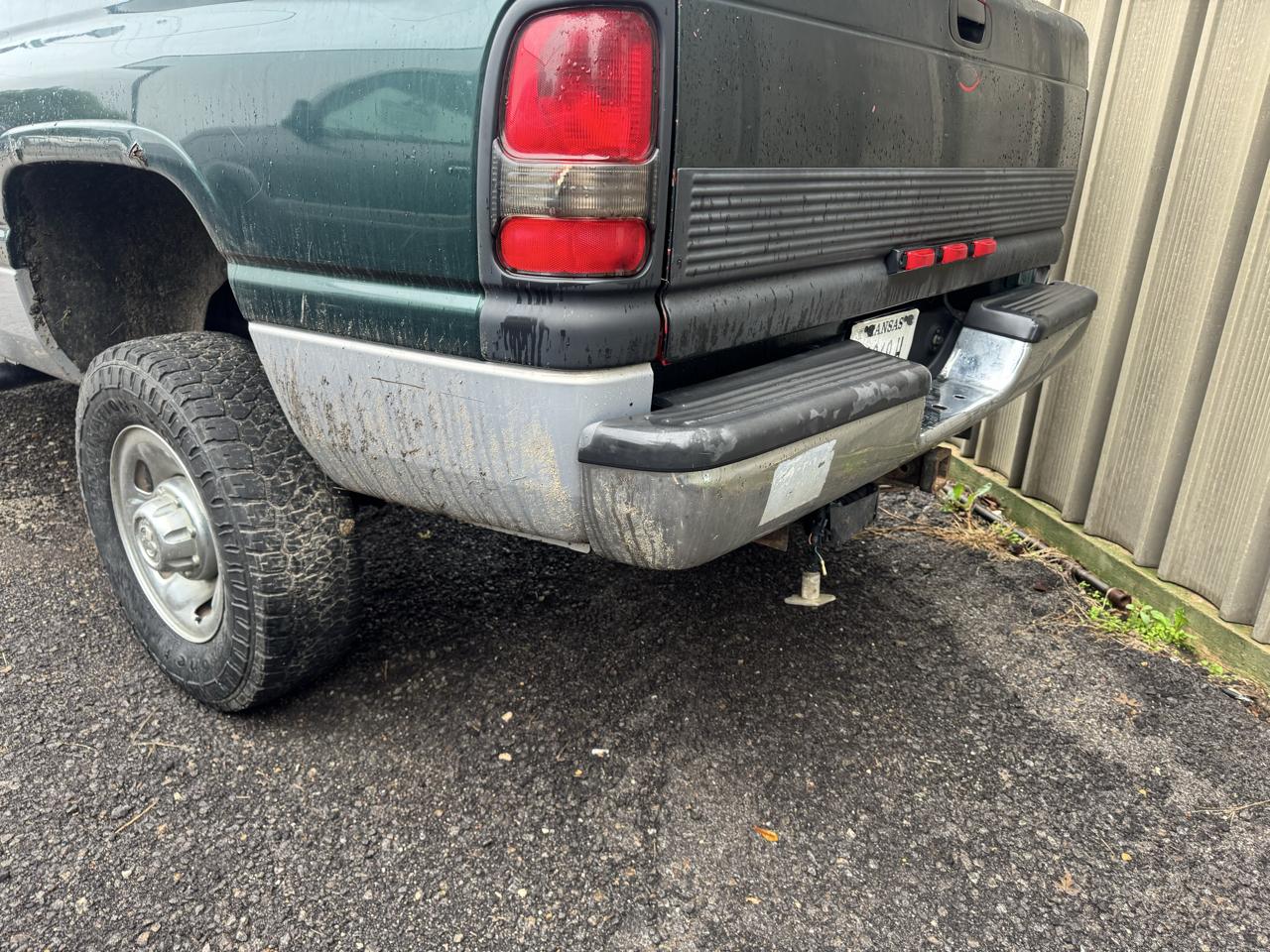 Dodge Ram 2500 4dr Quad Cab 139" WB HD 4WD 1999