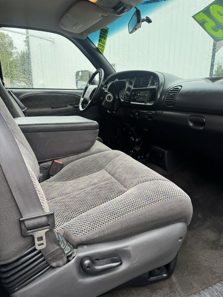 Dodge Ram 2500 4dr Quad Cab 139" WB HD 4WD 1999