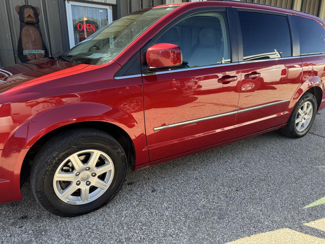 Chrysler Town & Country 4dr Wgn Touring 2010