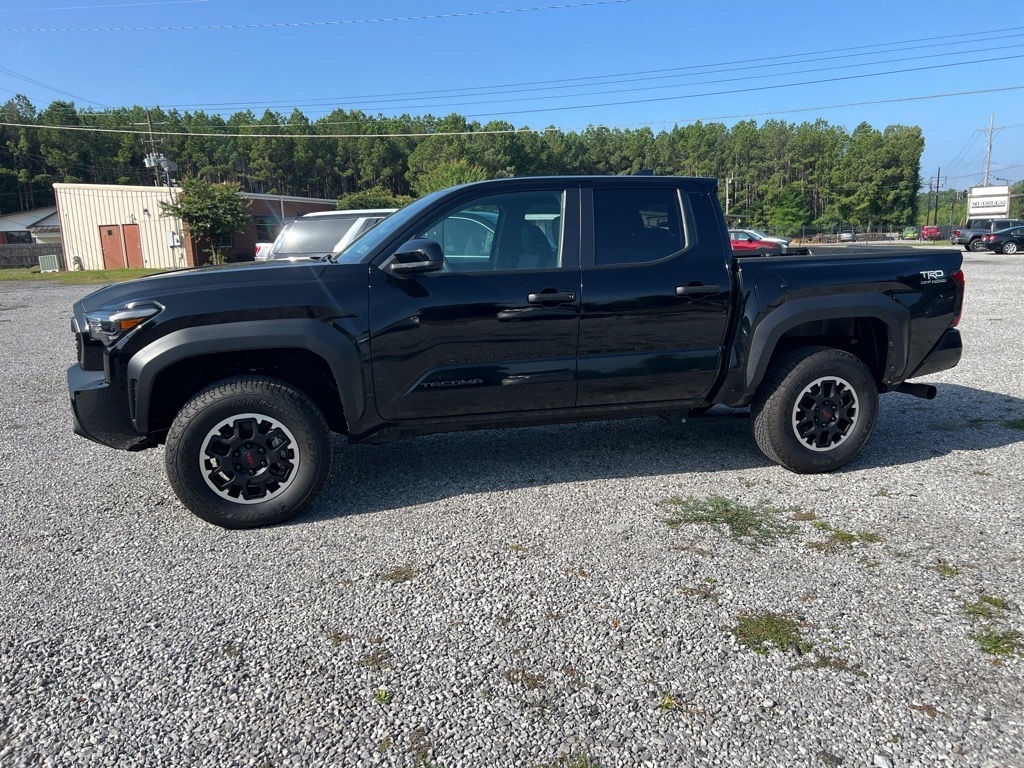 2024 Toyota Tacoma 4x4 TRD Off-Road 4dr Double Cab 5.0 ft SB 8A