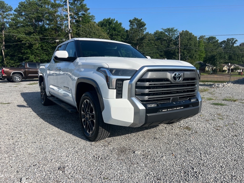 Toyota Tundra  2025
