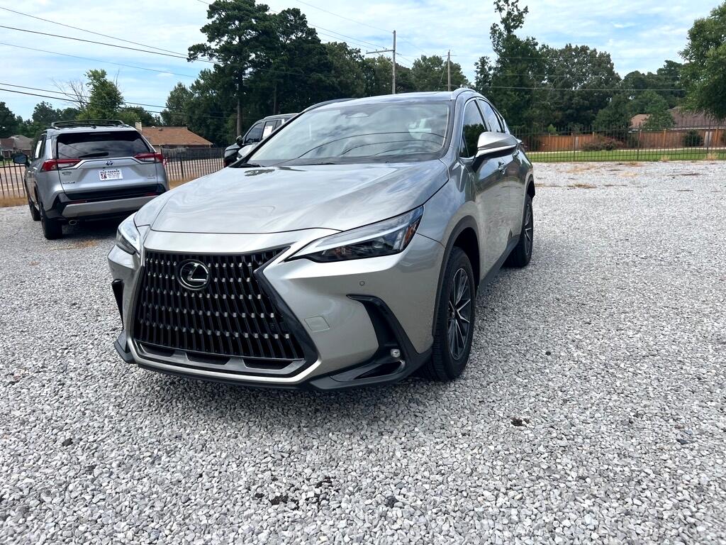 Lexus NX  2025