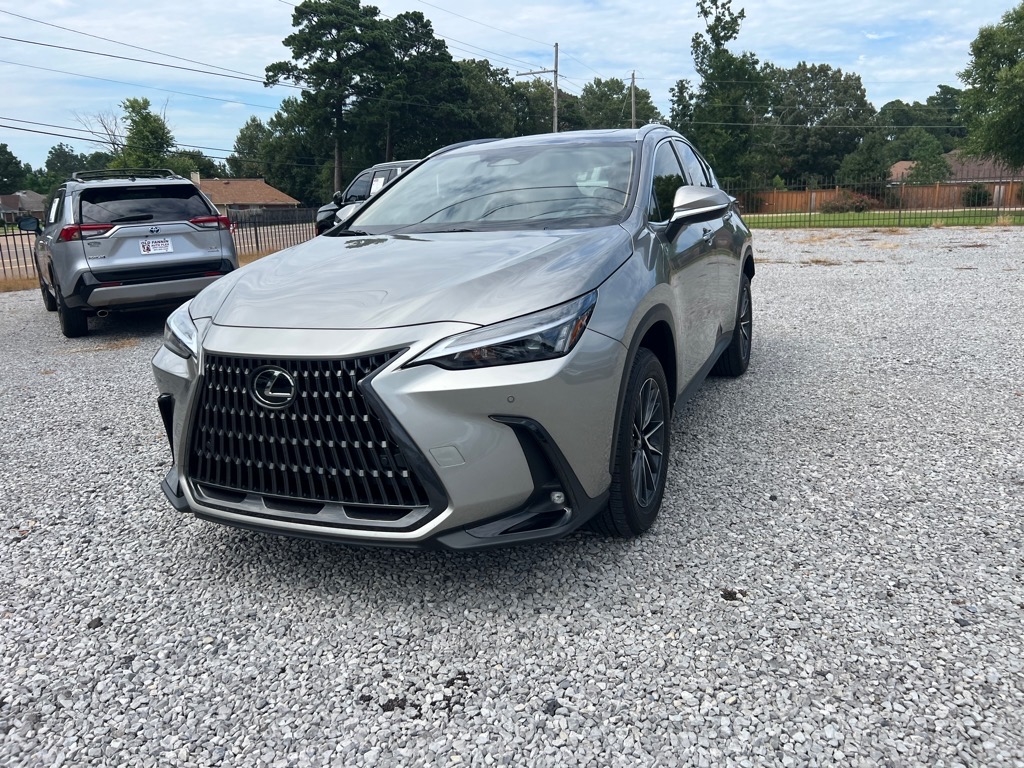 Lexus NX  2025