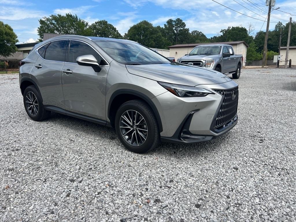 Lexus NX  2025