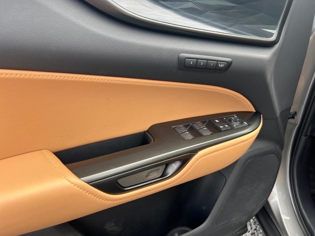 Lexus NX  2025