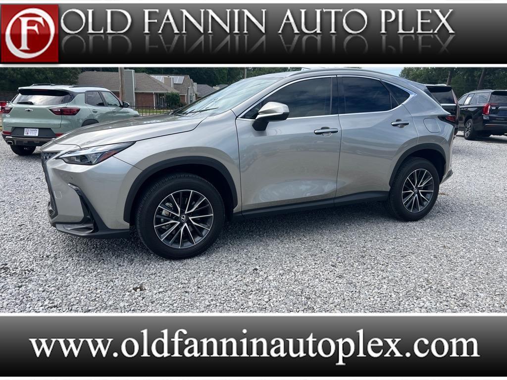 Lexus NX  2025