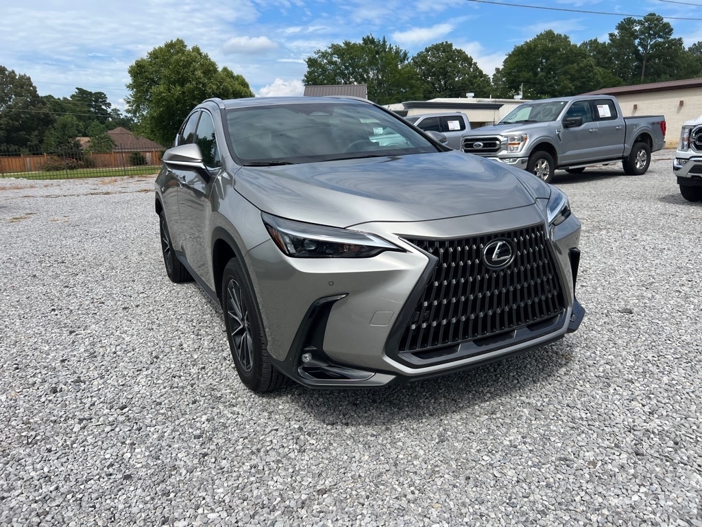 Lexus NX  2025
