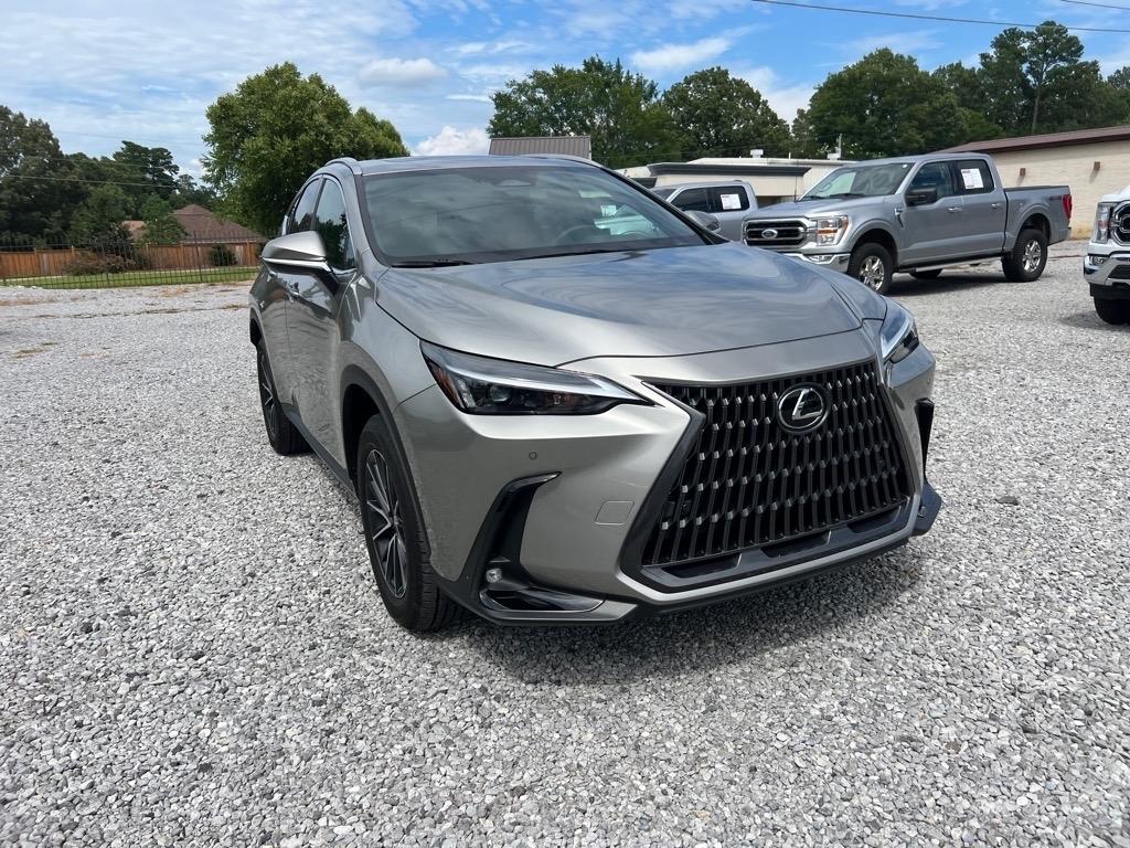 Lexus NX  2025