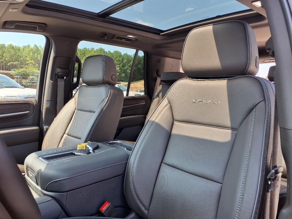 2024 Gmc Yukon Denali photo 17