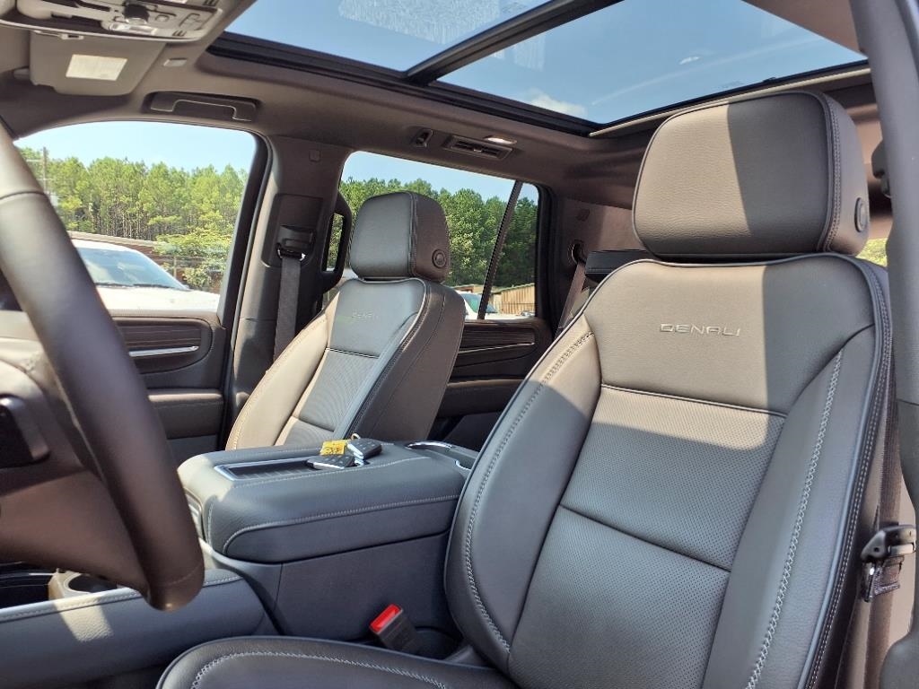 2024 Gmc Yukon Denali photo 18