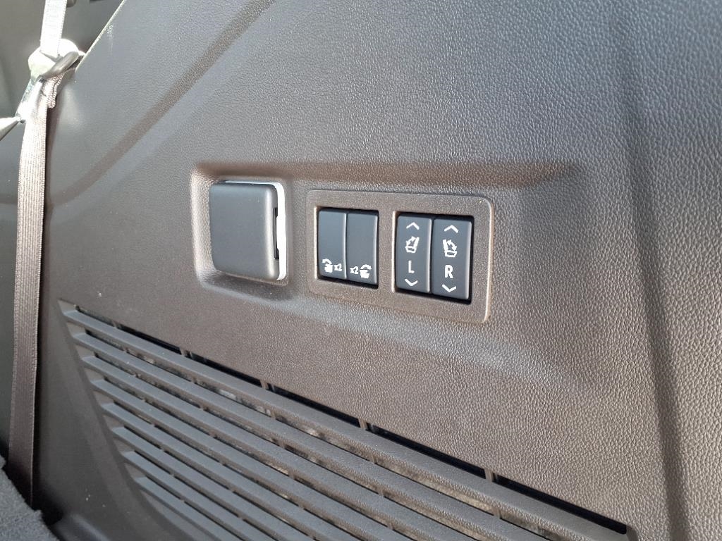 2024 Gmc Yukon Denali photo 22