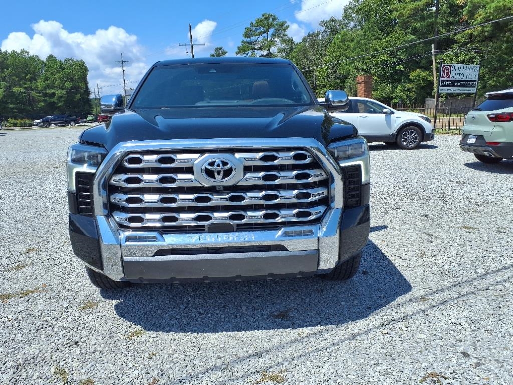Toyota Tundra  2024