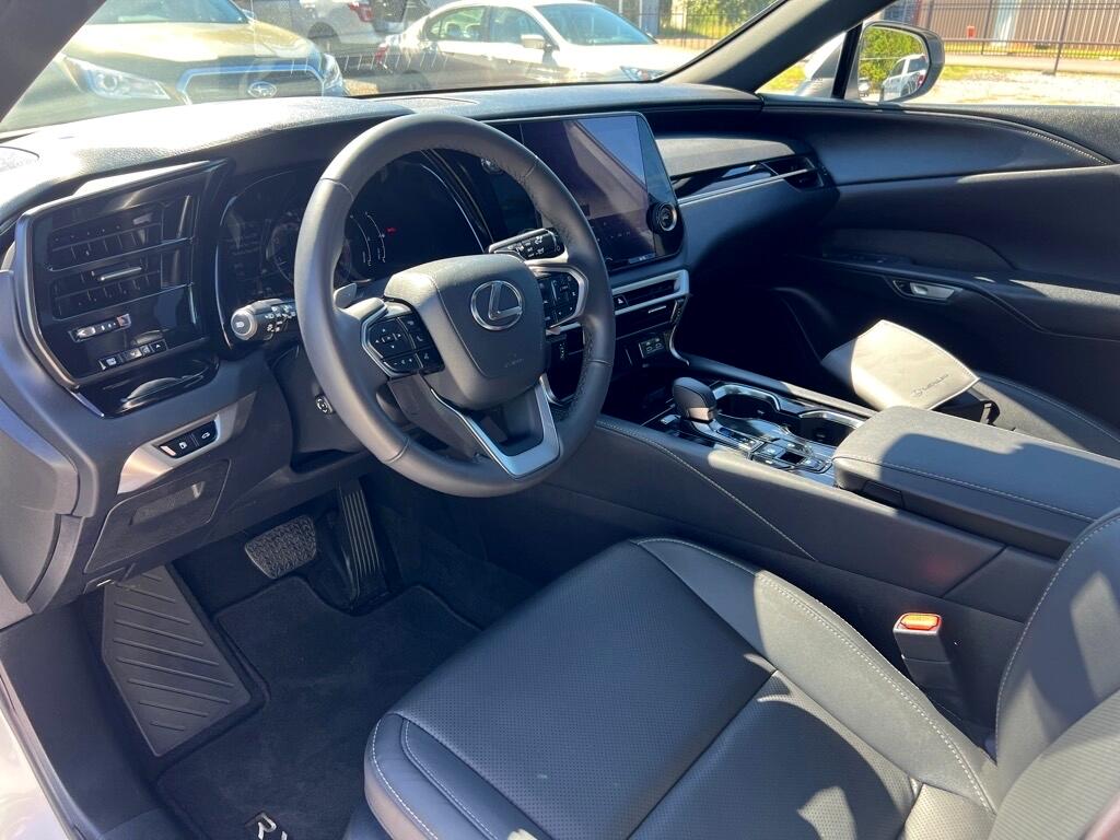 Lexus RX  2024