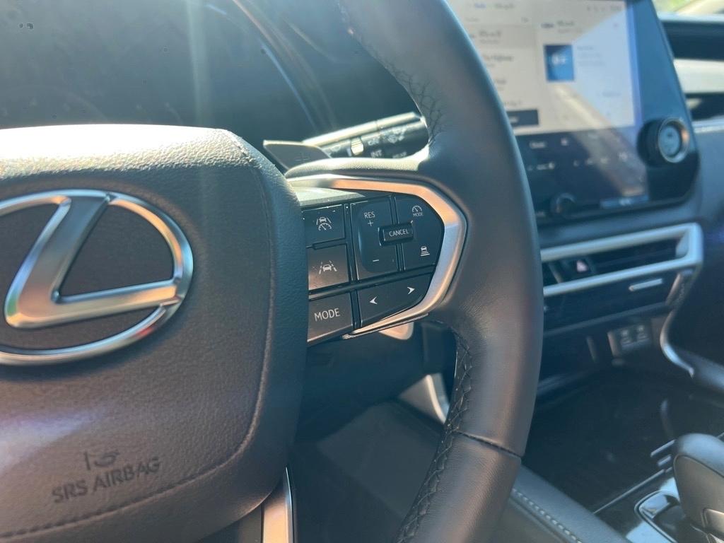 Lexus RX  2024
