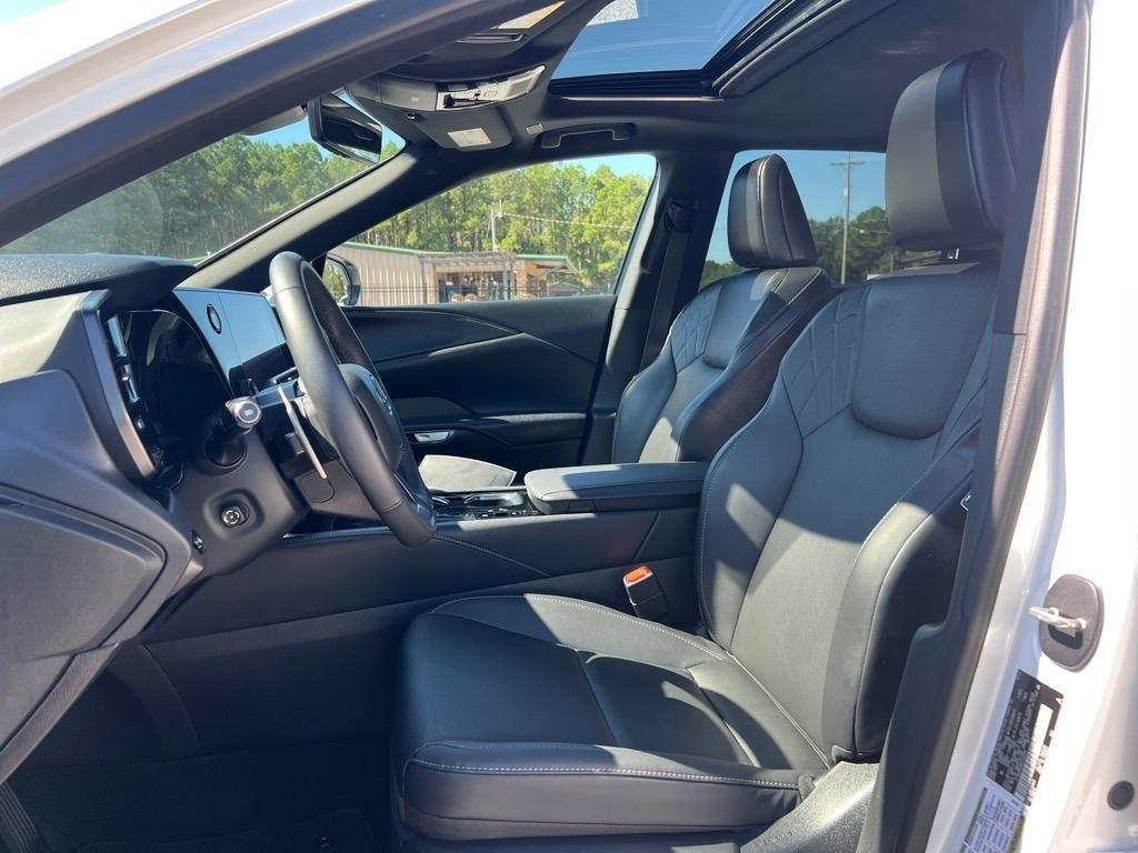 Lexus RX  2024