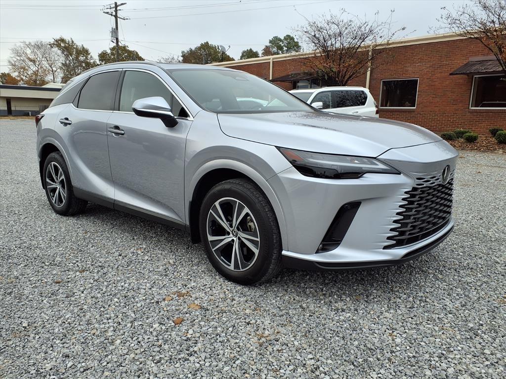 Lexus RX  2024