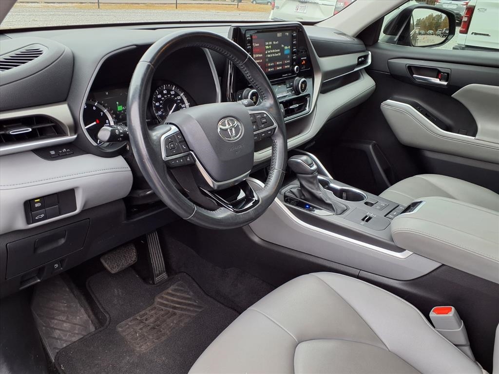 Toyota Highlander  2021