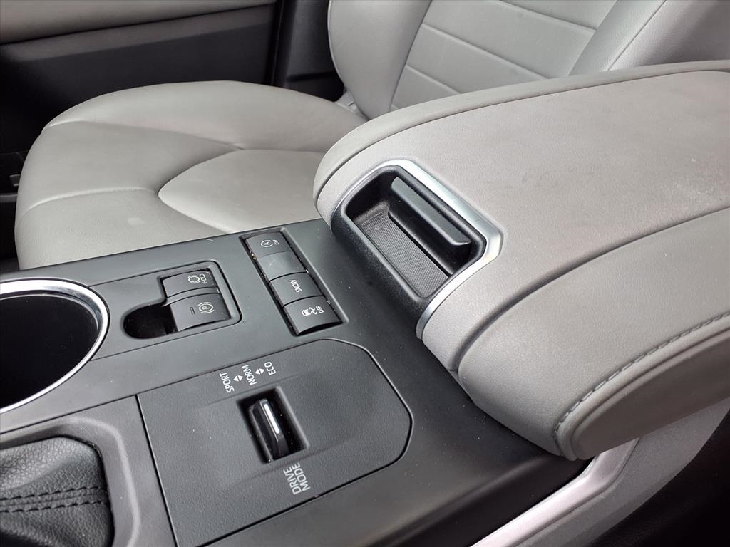 Toyota Highlander  2021