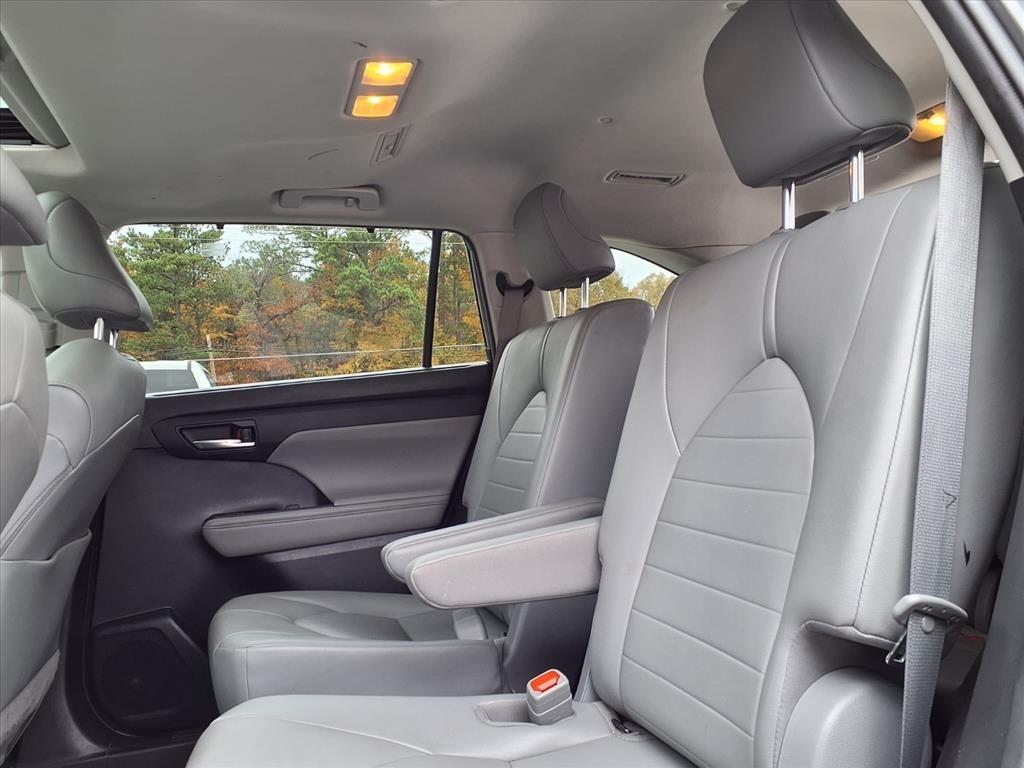 Toyota Highlander  2021