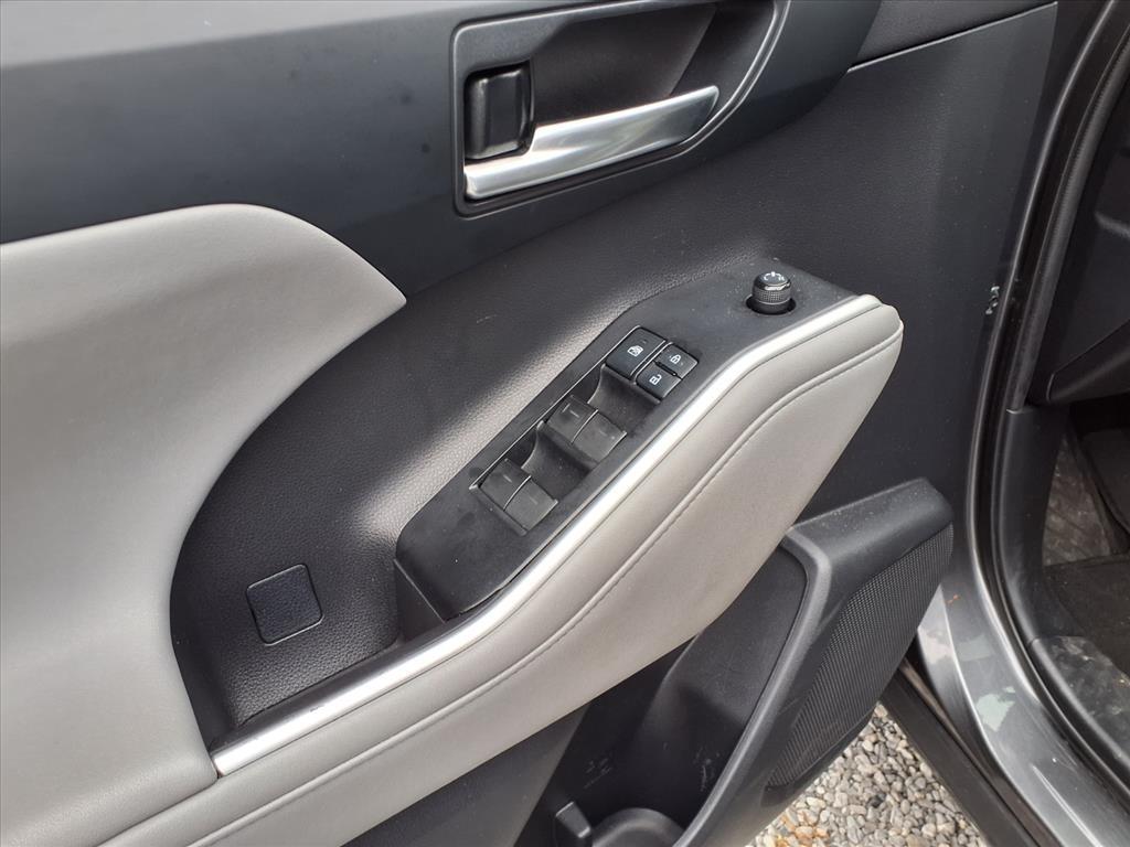 Toyota Highlander  2021