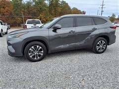 2021 Toyota Highlander 