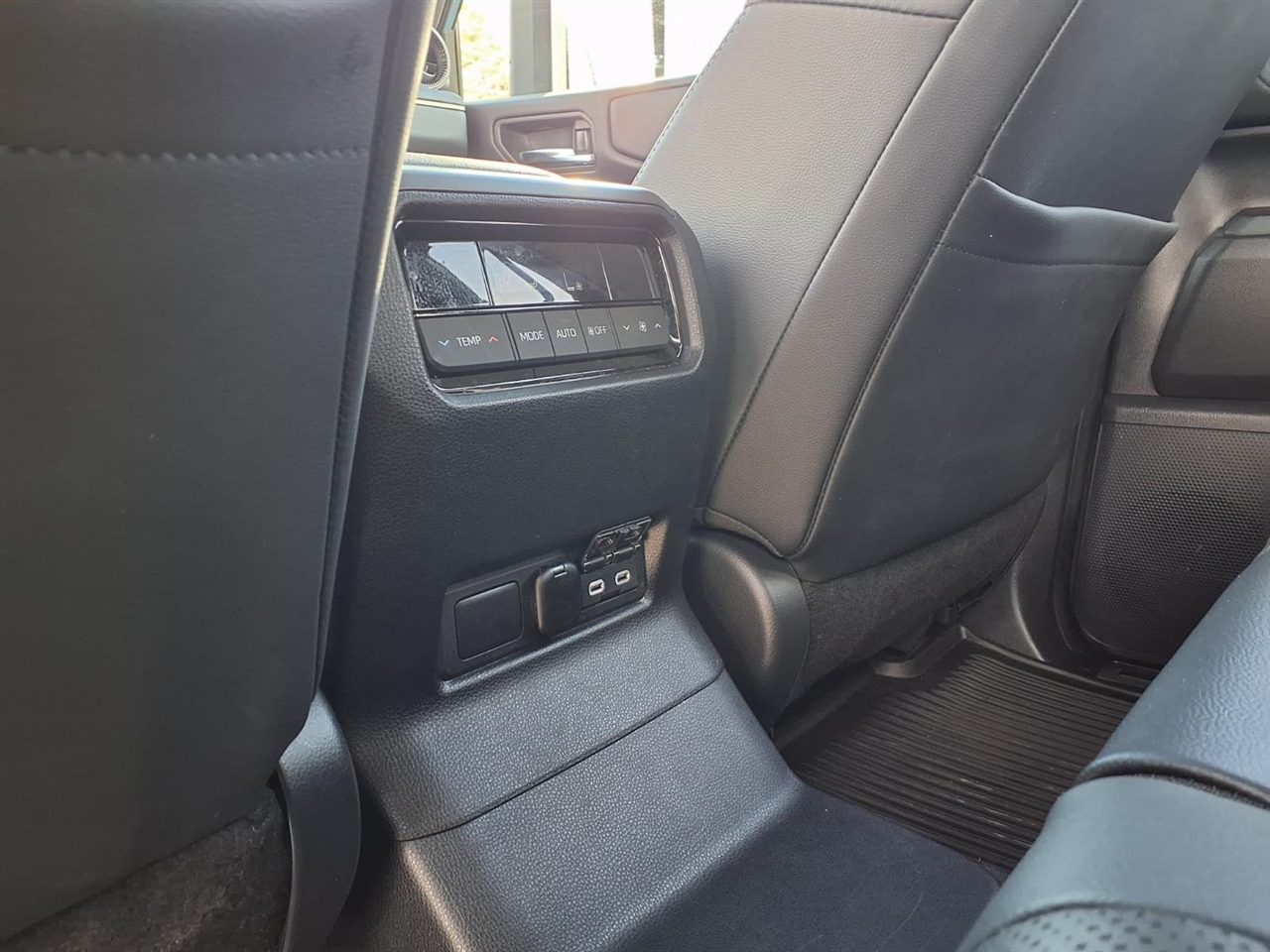 Toyota Land Cruiser  2025