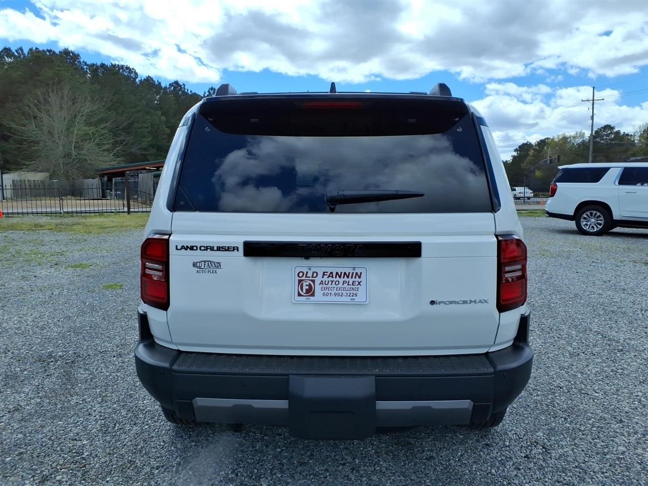 Toyota Land Cruiser  2026