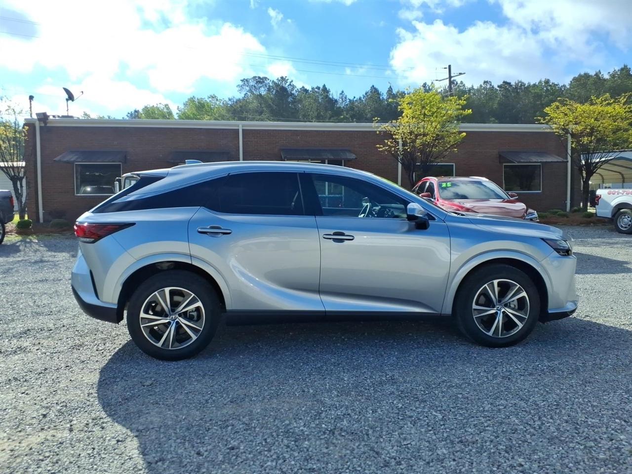Lexus RX  2024
