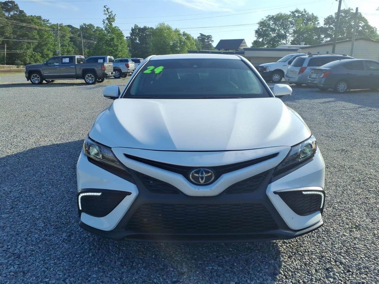 Toyota Camry  2024