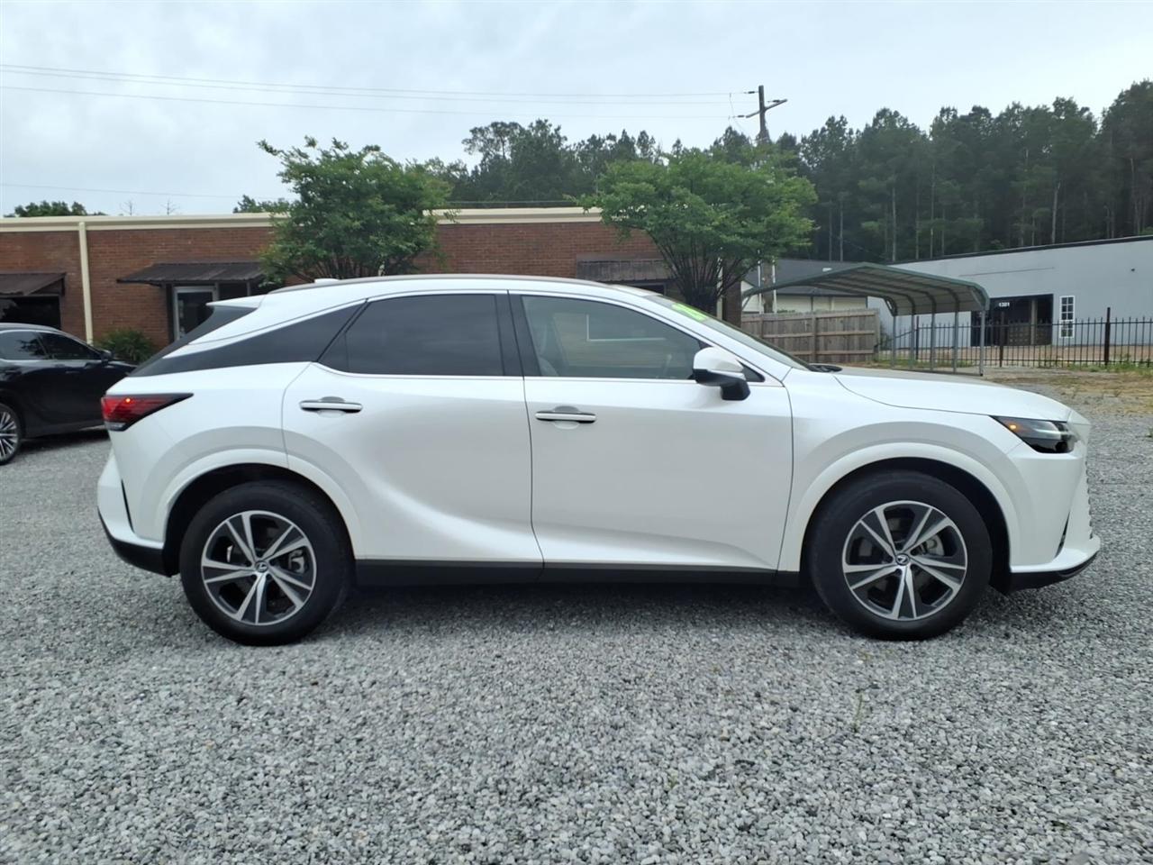 Lexus RX  2024