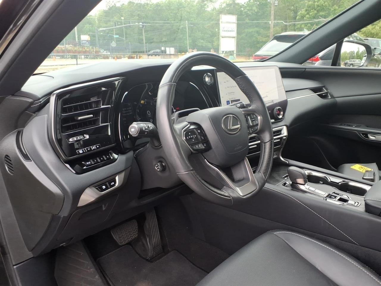 Lexus RX  2024