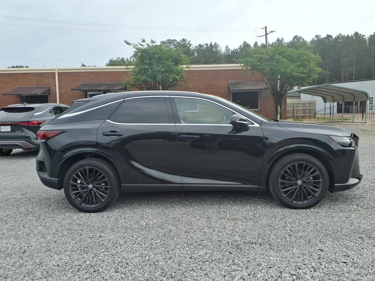 Lexus RX  2024
