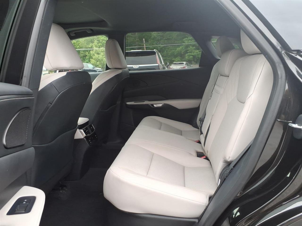 Lexus RX  2024