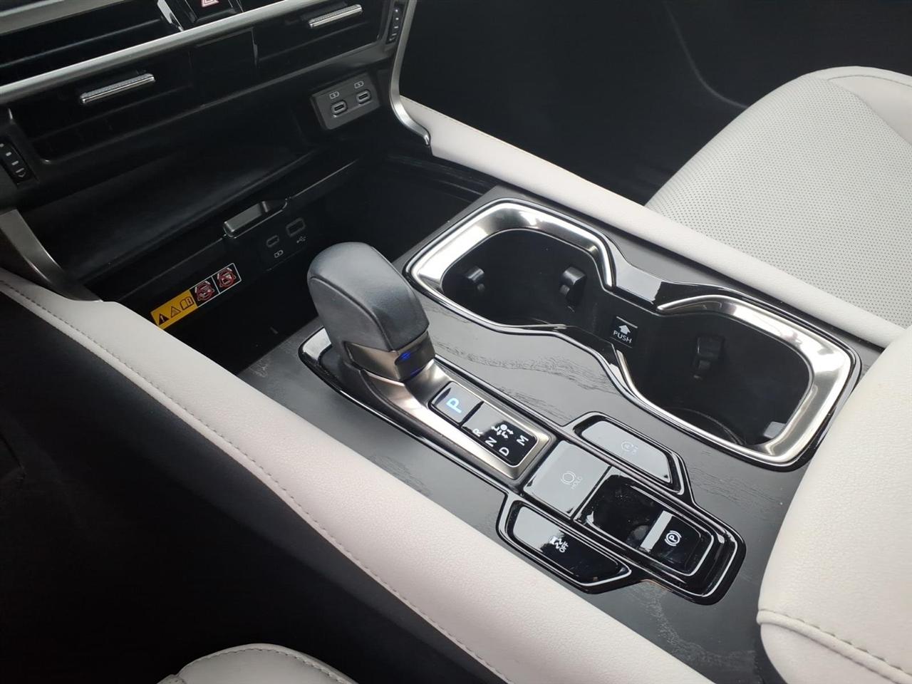 Lexus RX  2024