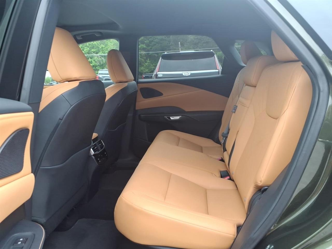 Lexus RX  2025
