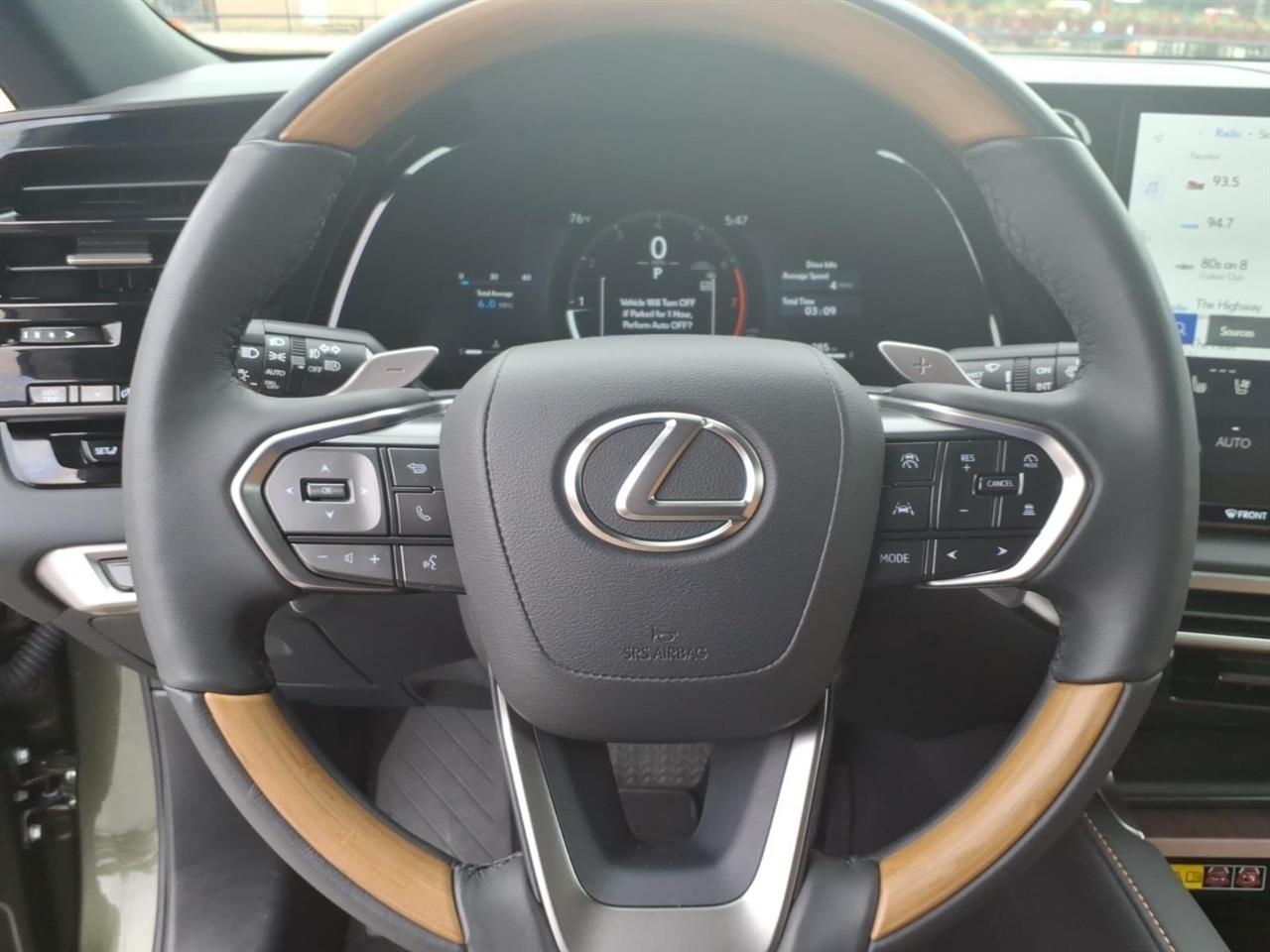 Lexus RX  2025