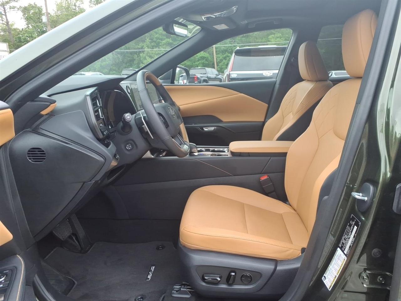 Lexus RX  2025
