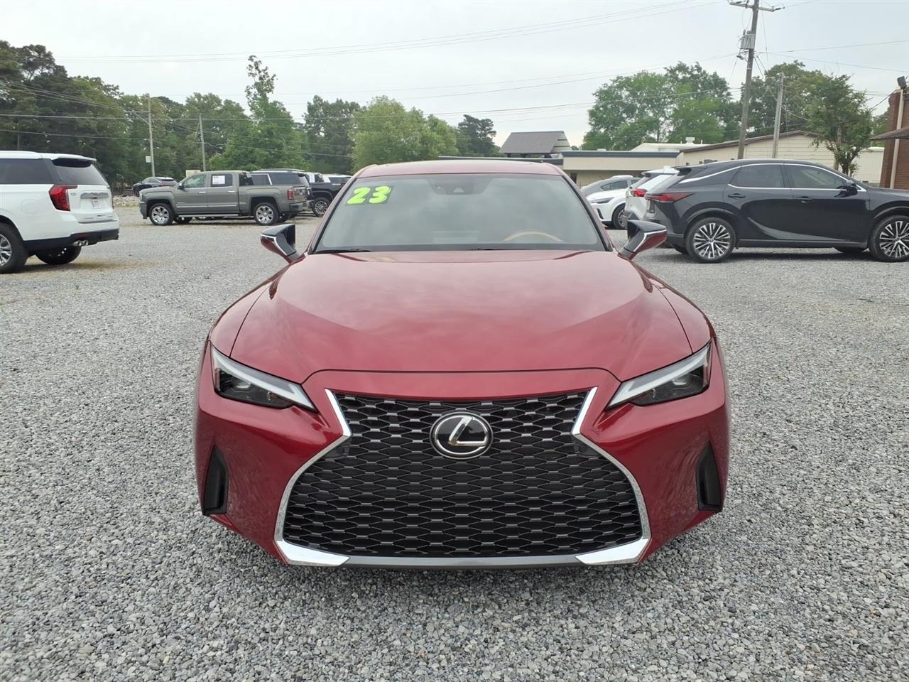 Lexus IS  2023