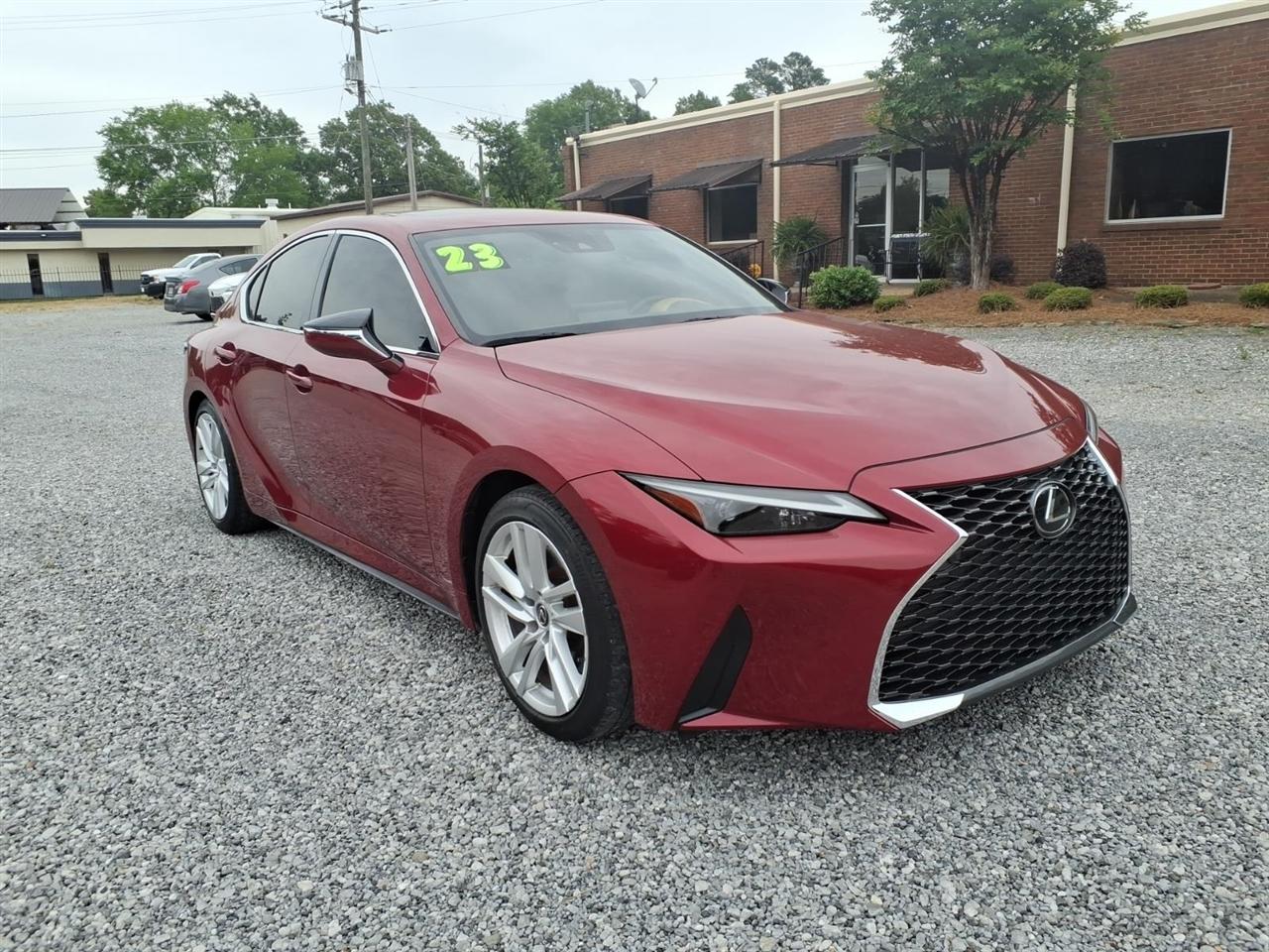 Lexus IS  2023