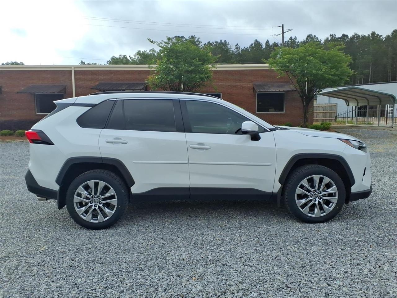 Toyota RAV4  2023