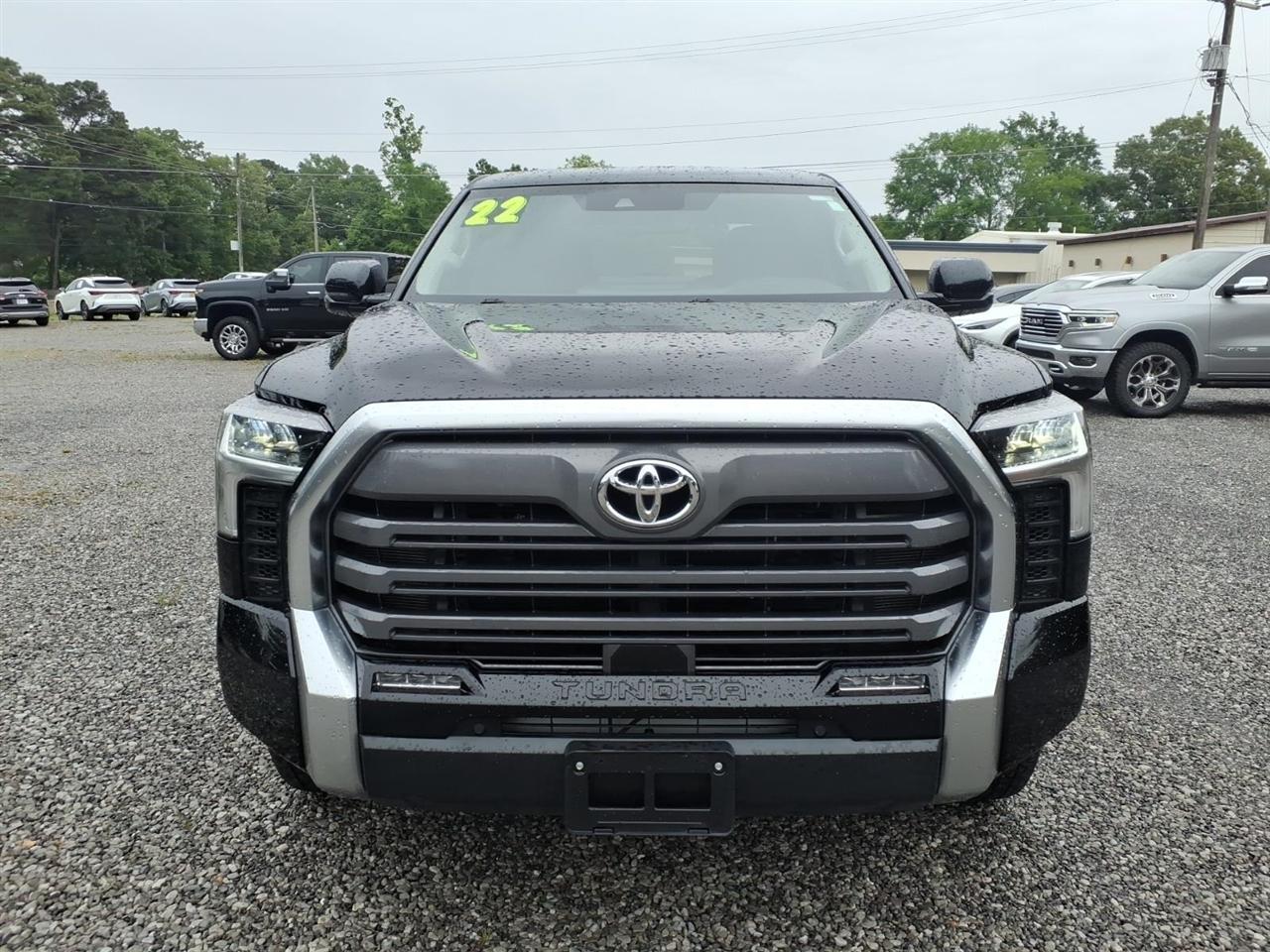 Toyota Tundra  2022