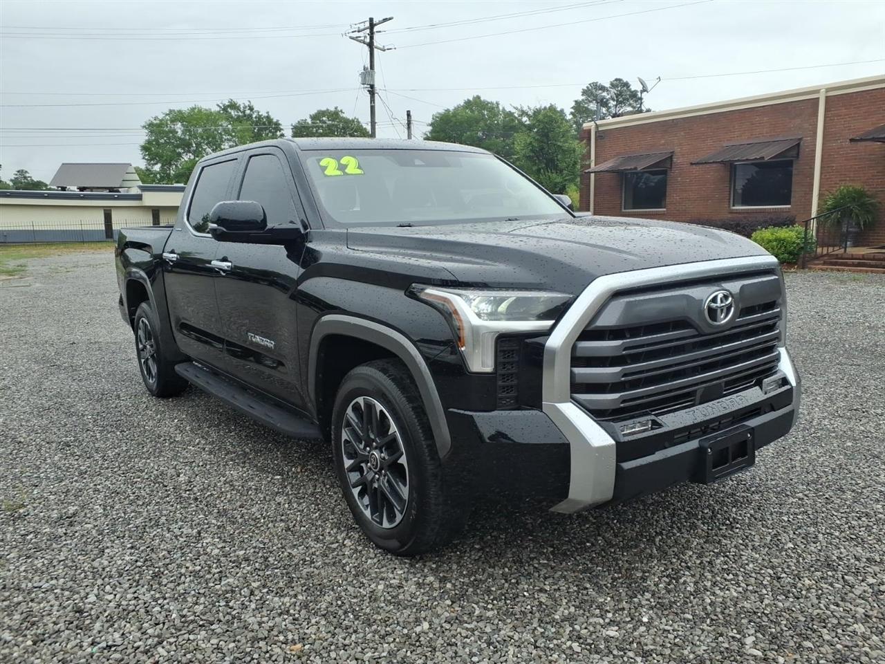 Toyota Tundra  2022