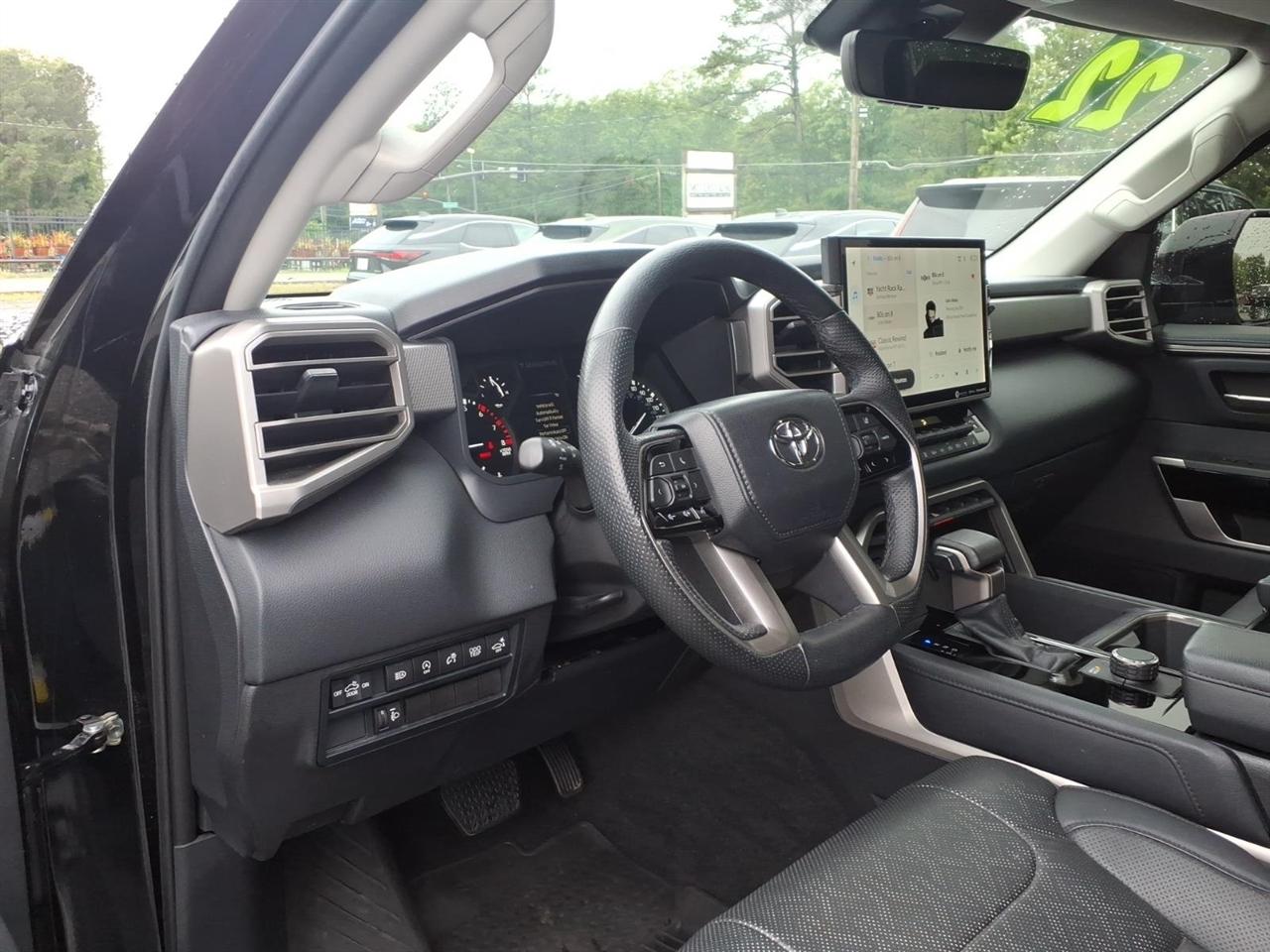 Toyota Tundra  2022
