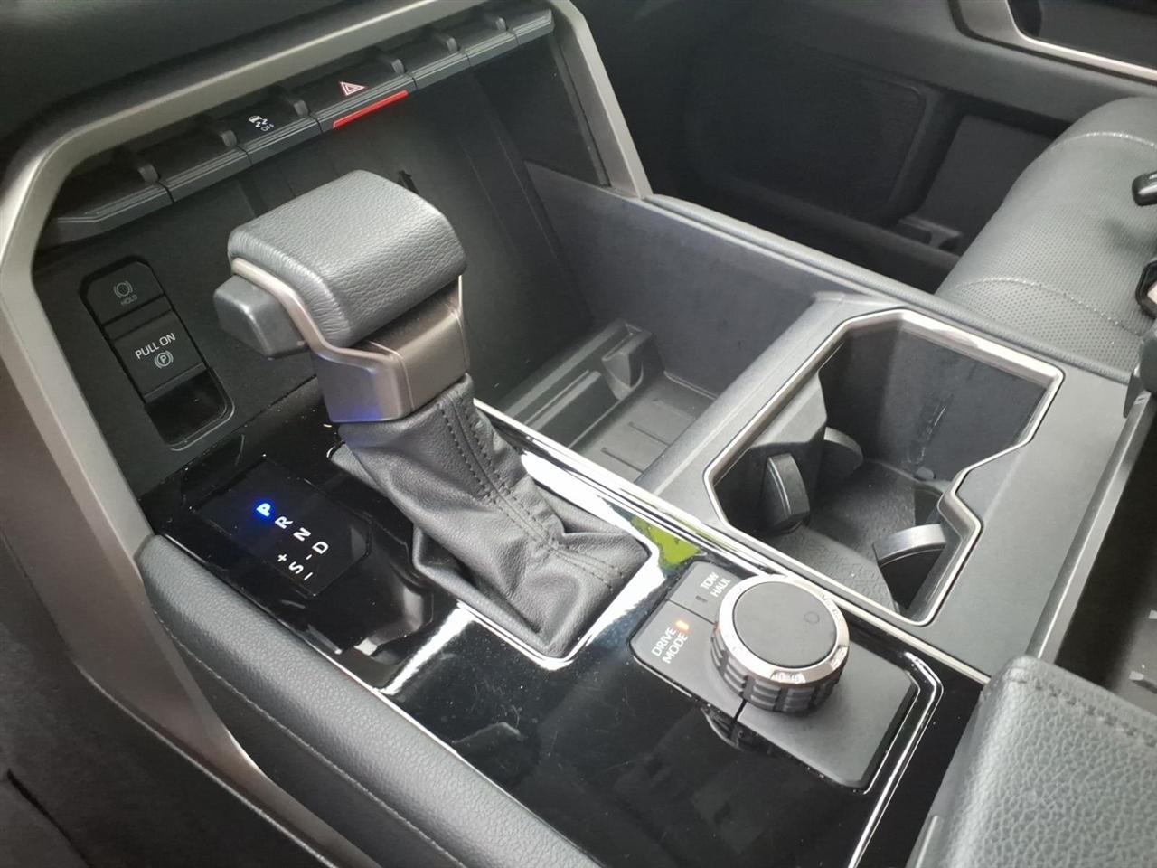 Toyota Tundra  2022