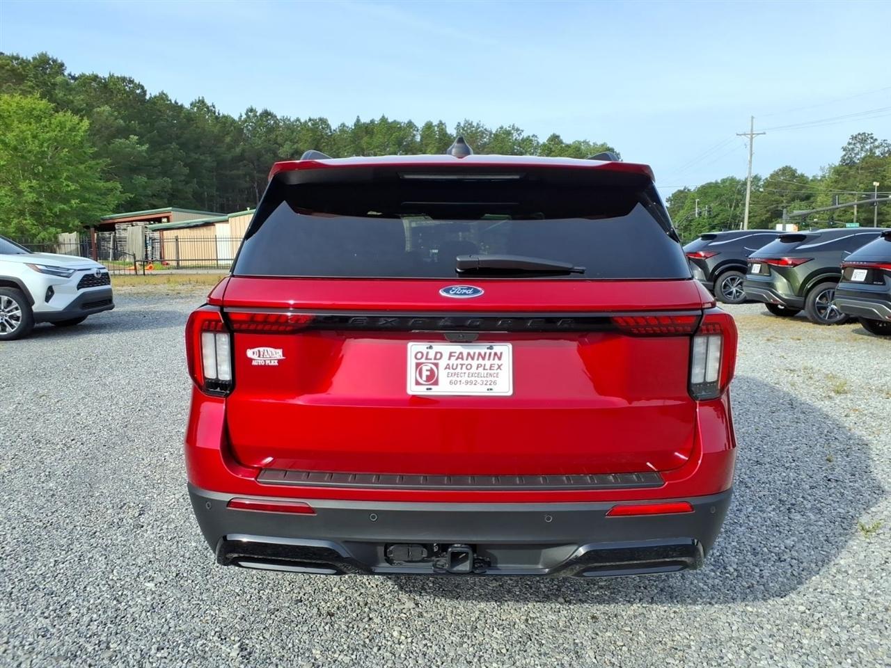 Ford Explorer  2025