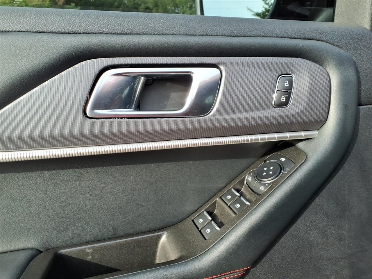 Ford Explorer  2025