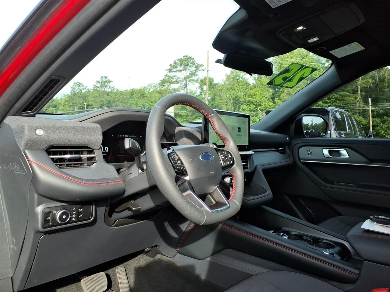Ford Explorer  2025
